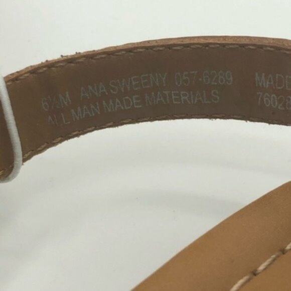 A.n.a Sweeny Cognac & Gold Sandals size 6.5 - Picture 3 of 7